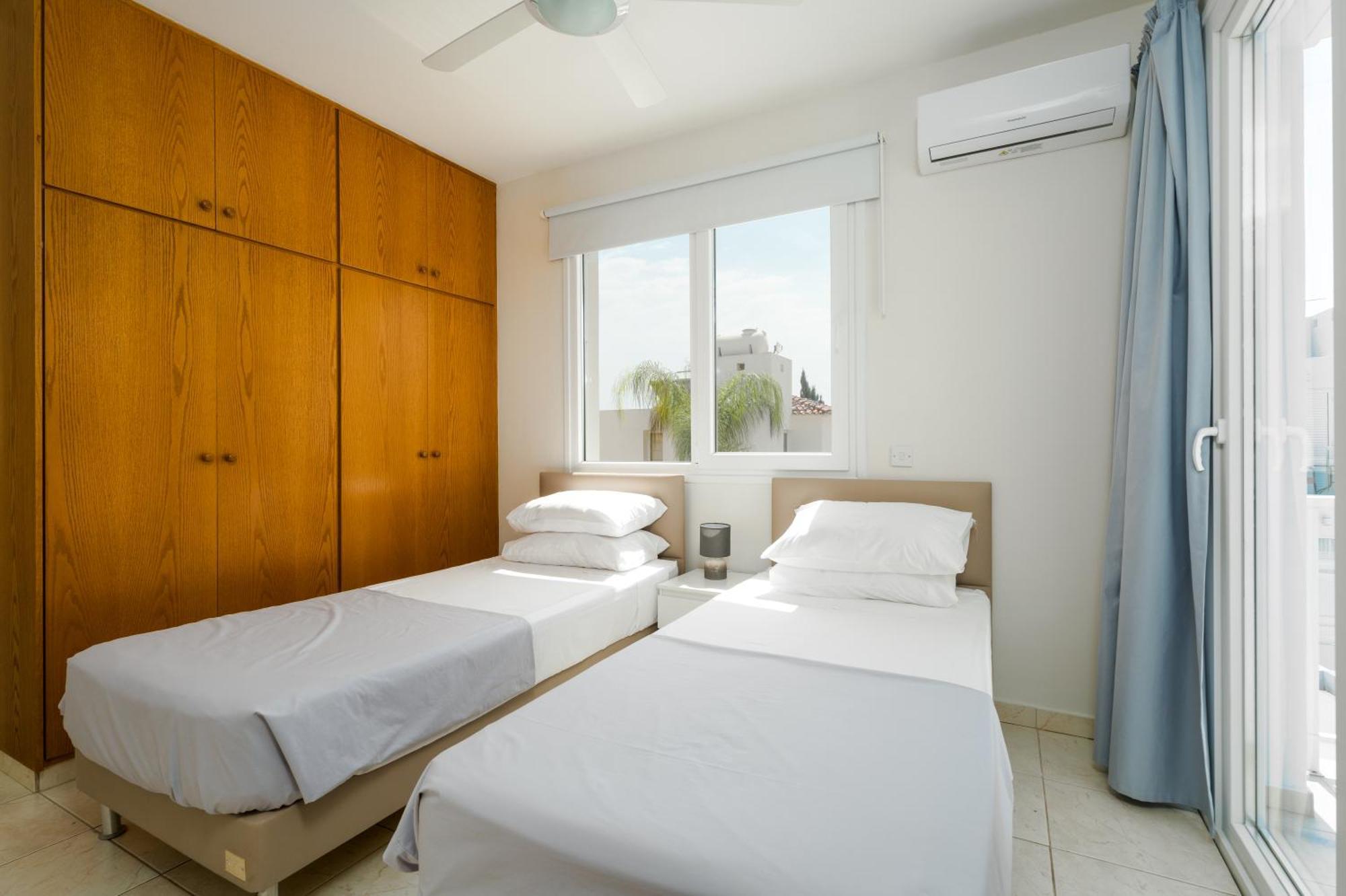 Thalia Dafni 1 Villa *