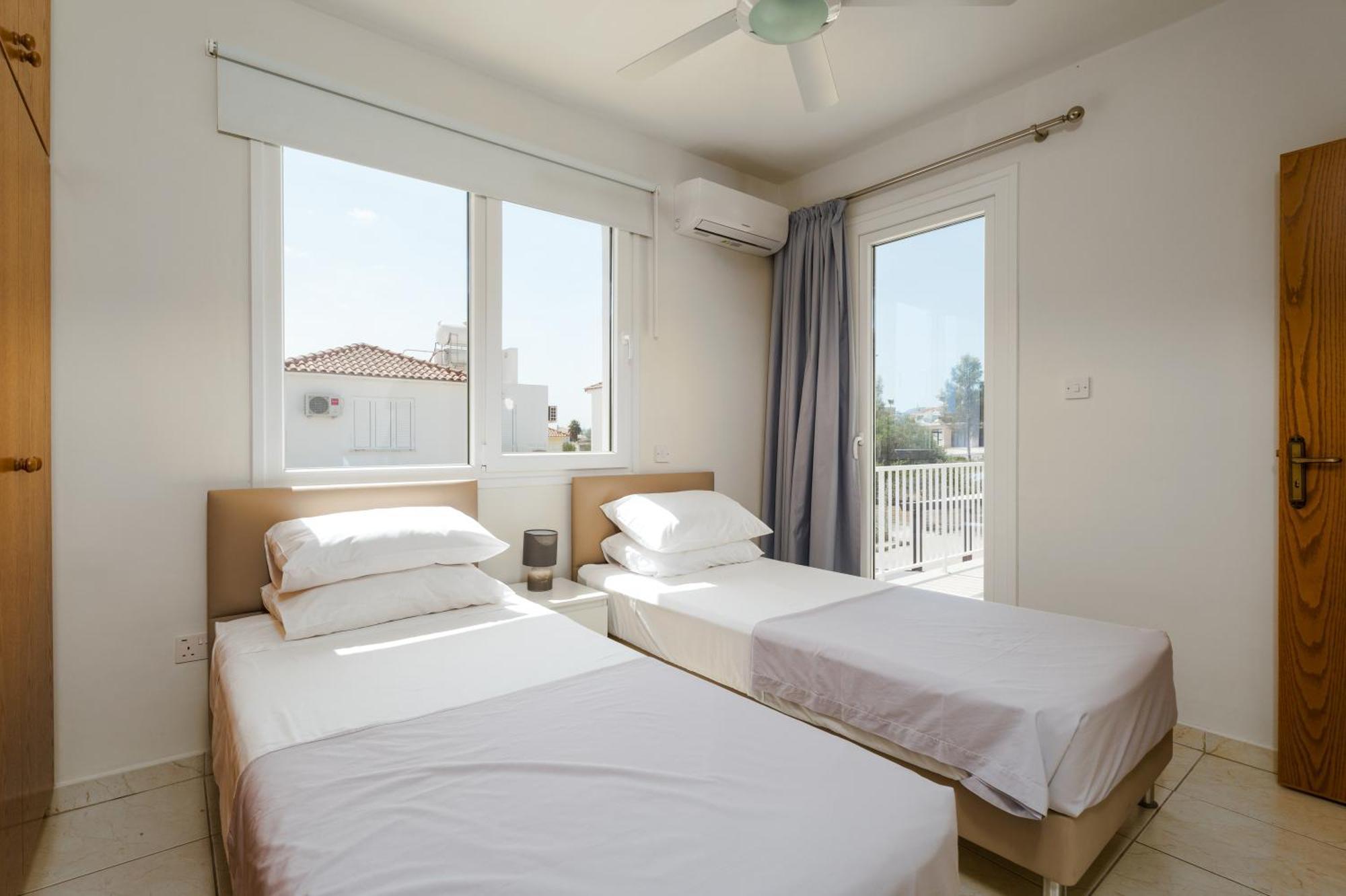 Thalia Dafni 1 Villa *