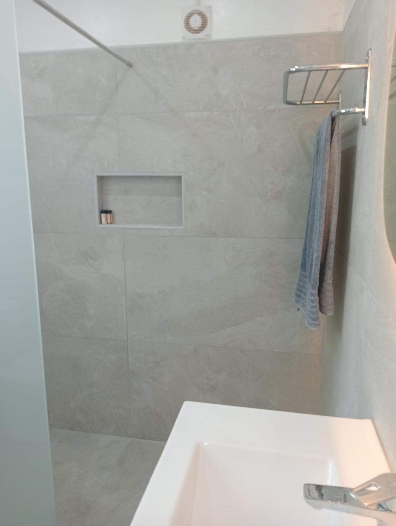 Villa Thalia Dafni 1 *